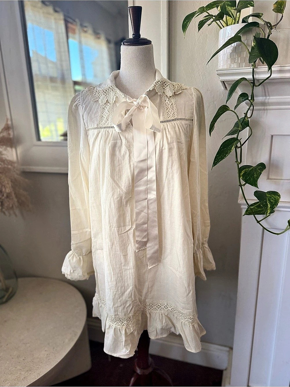 Vintage Ivory Lace Trim Peasant Blouse
